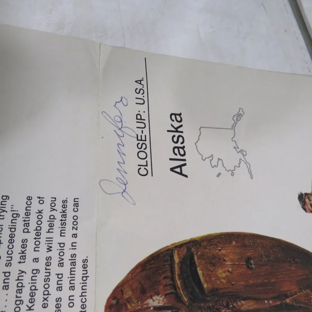 Nat Geo 1975 ALASKA MAP with info on back